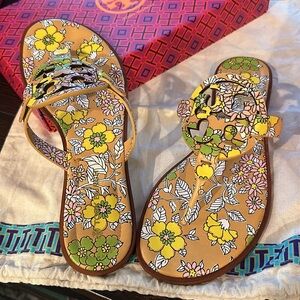 Tory Burch “Millers” size 8. NIB